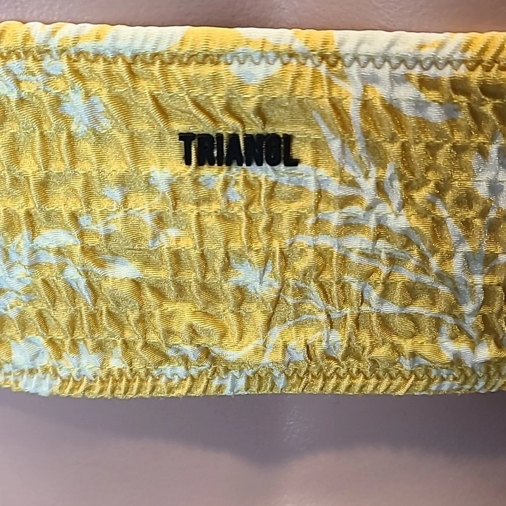 Triangl yellow floral smocked‎ strapless bikini top Size Small Vacation Swim - Picture 5 of 7